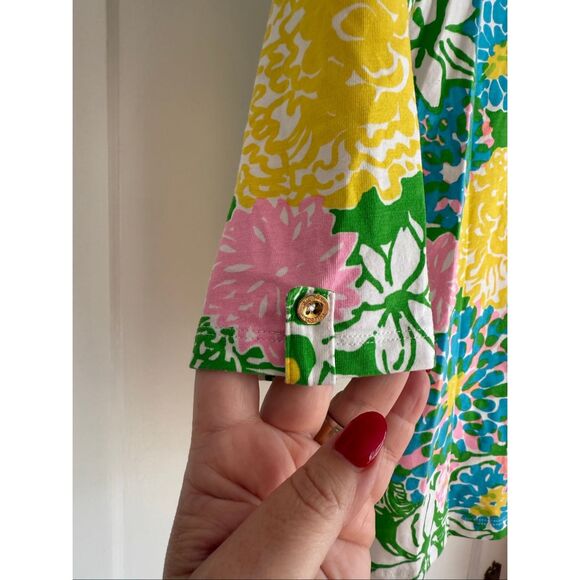 Lilly Pulitzer Juline 3/4 Button Sleeve Top in Hibiscus Stroll Sz S EUC - Picture 5 of 6